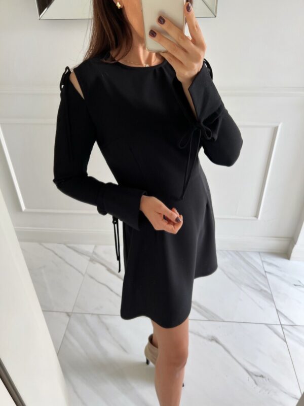 17C99F26-6CC9-4899-9C5A-756734B7FDD7 SUKIENKA ESTON