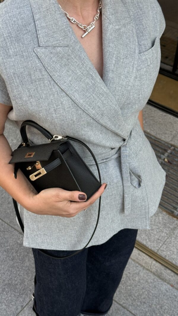 image_3024DA15-D50D-402A-B9F0-079E1CD00DE1_1755459648 CLAIRE GRAY VEST