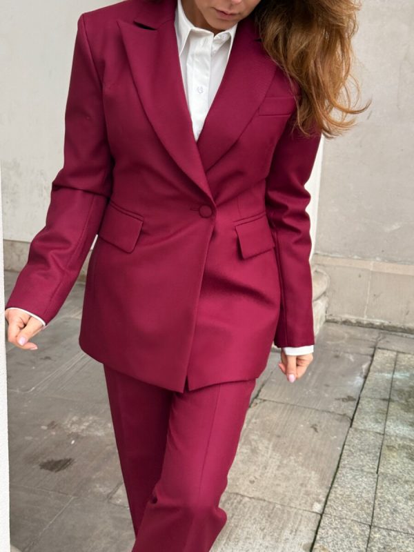 THAIS BURGUND SUIT
