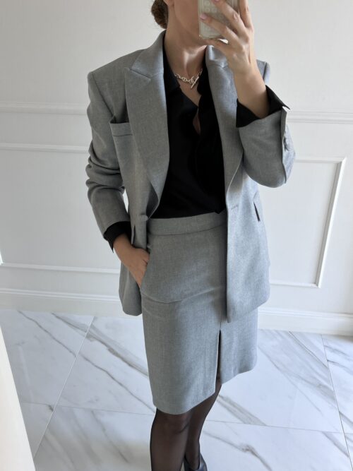 image_3D9CE31E-F4C5-4E77-91F3-BCB25EC7CD7C_1761988082 SPÓDNICA OMENA SZARA