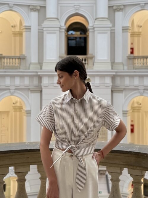 image_AC7E17B7-FD3C-4BA7-A57C-94F4B205AA8B_1764092029 TESS - KOSZULOWA BLUZKA W PASKI